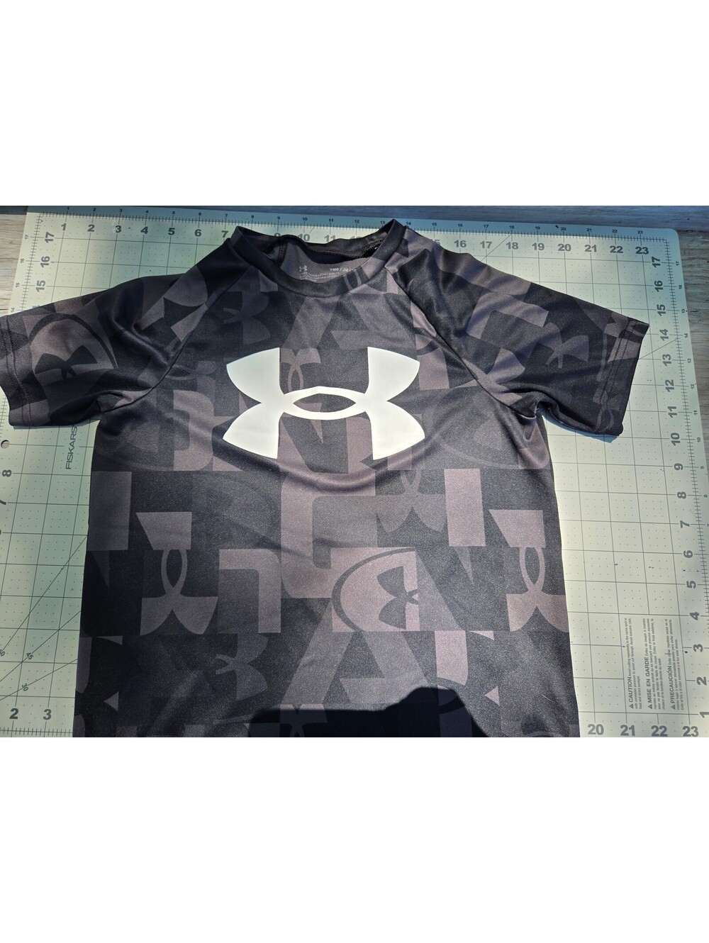 Under Armour Boys UA Tech Big Logo Printed Black Athletic Shirt Size YMD